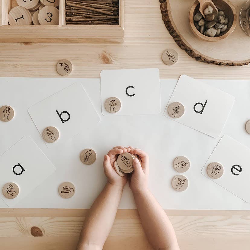 Sign Language Alphabet Discs