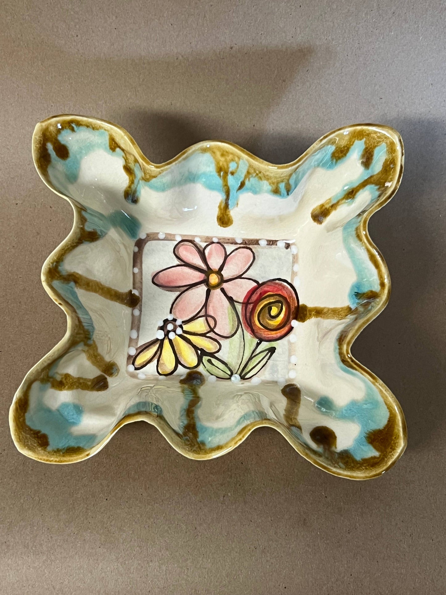 Drip Flower Pattern Serveware