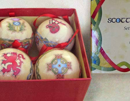 Hat Box 4 Scottish Baubles