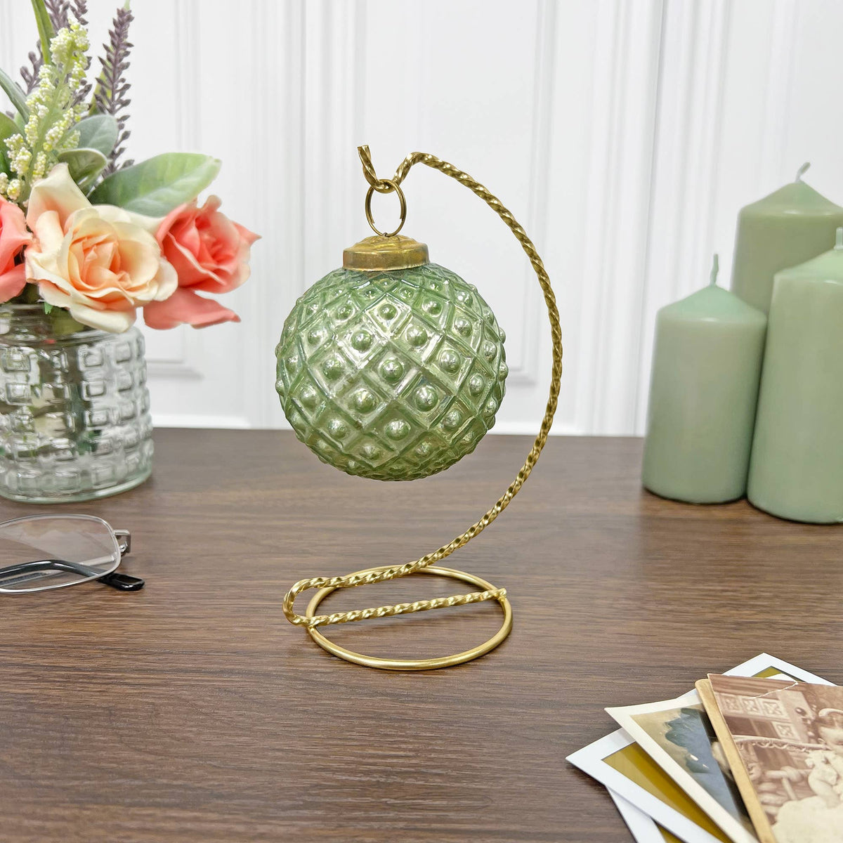 Twisted Ornament Stand