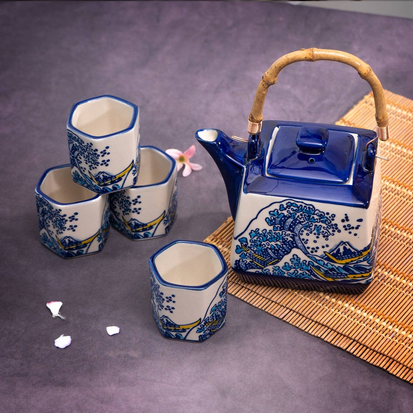 Great Wave Tea Set 20oz Tea Pot with 4 Hexagon Cups